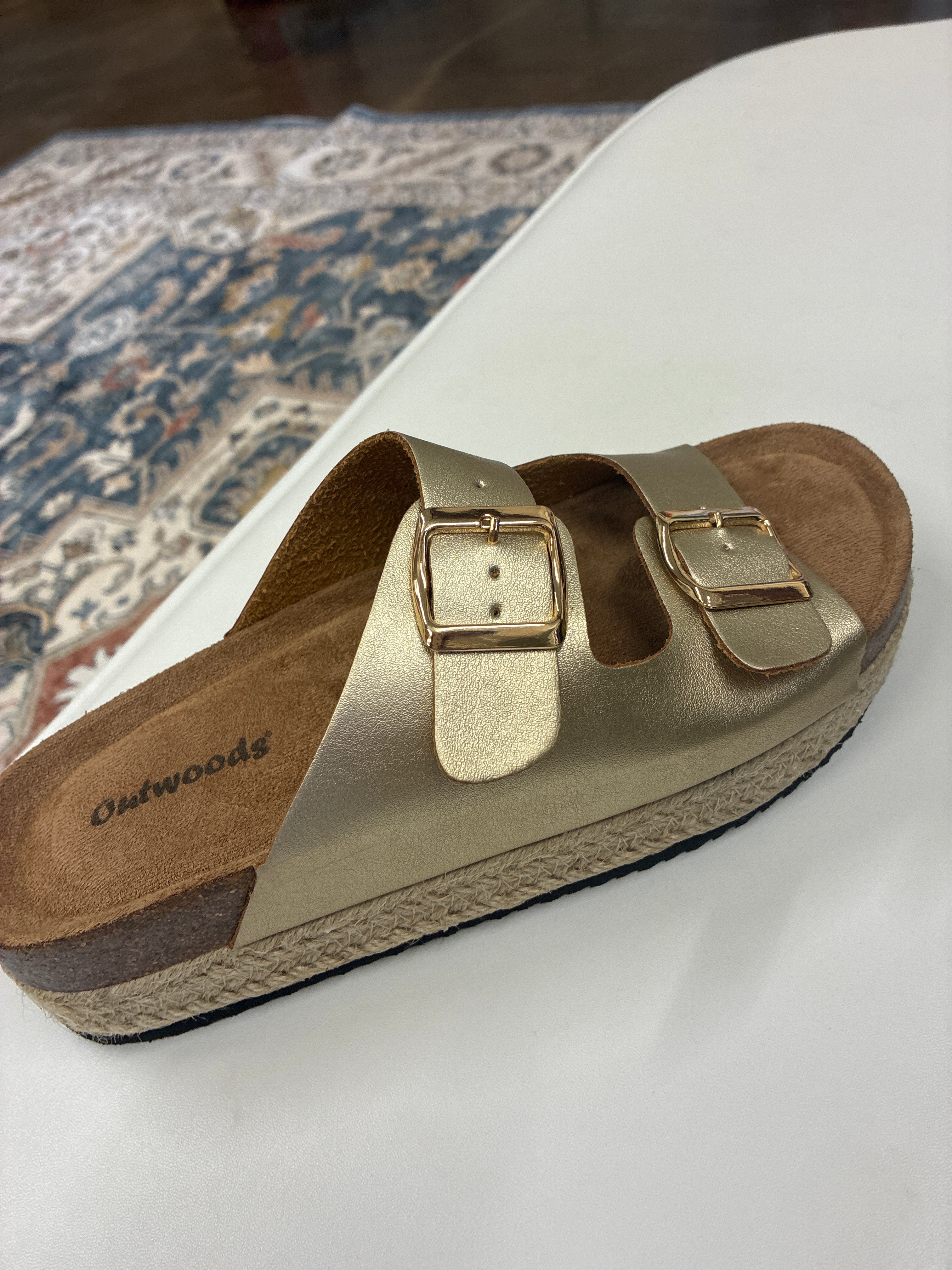 Double Buckle platform